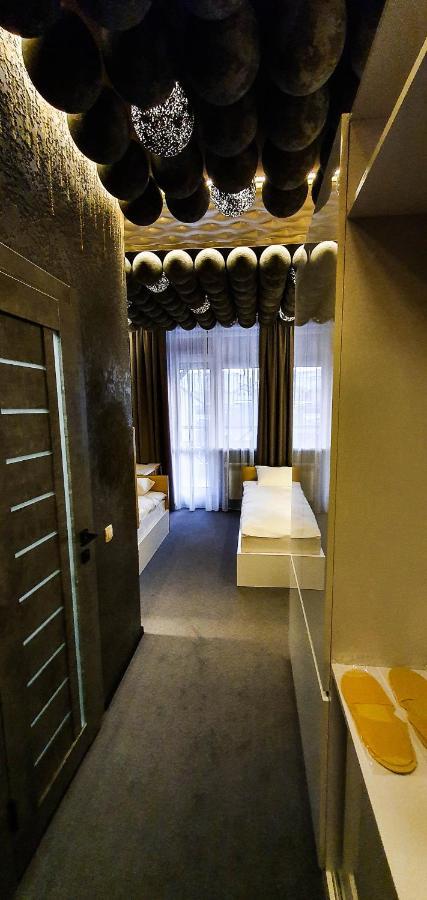 Pidkova Hotel Rivne Exterior photo