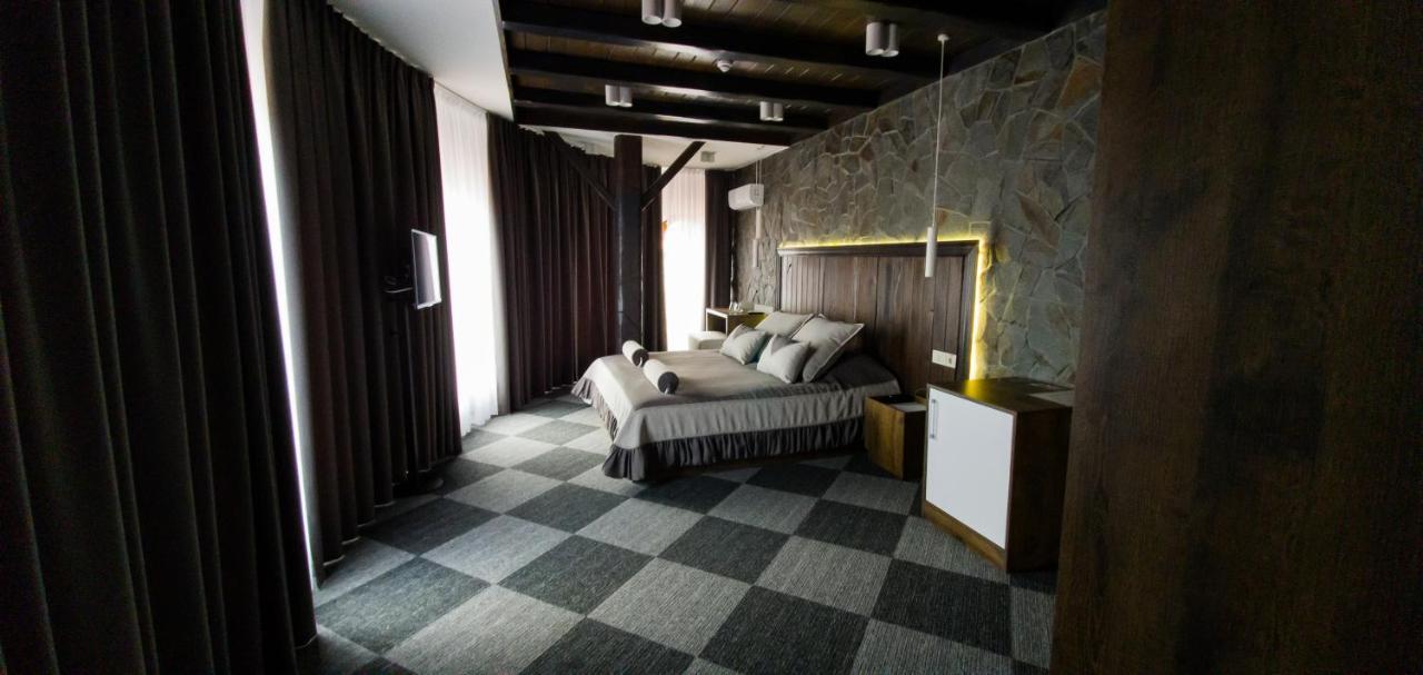 Pidkova Hotel Rivne Exterior photo