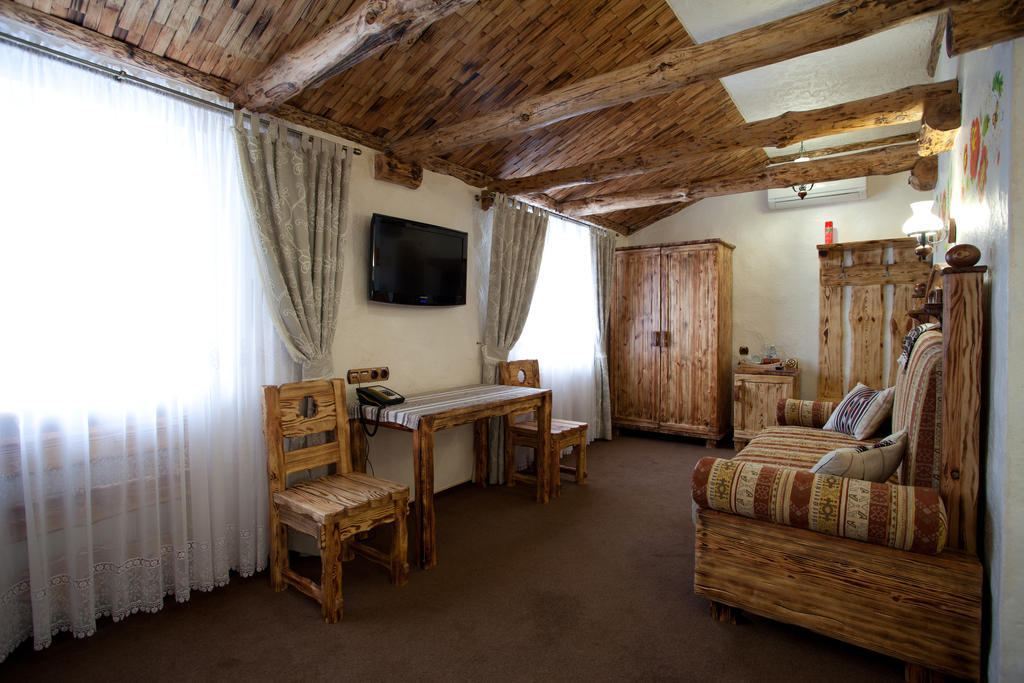Pidkova Hotel Rivne Room photo