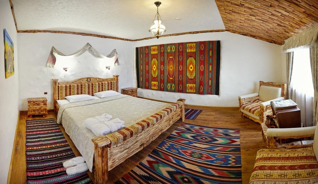 Pidkova Hotel Rivne Room photo